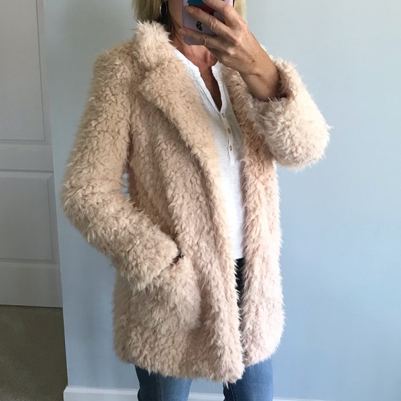 ♥️1 MED LEFT♥️Blush Color Open, Faux Fur Jacket - Picture 2 of 6